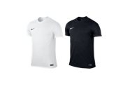 2 stk. Nike T-shirts i hvid og sort